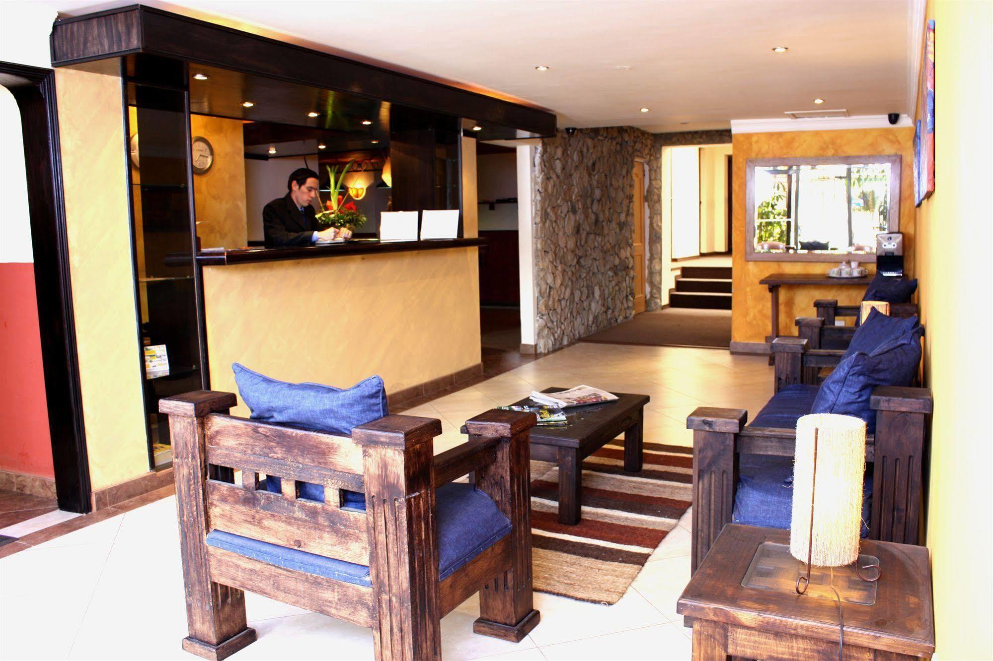 Hotel Charlies Place Bogota Bagian luar foto