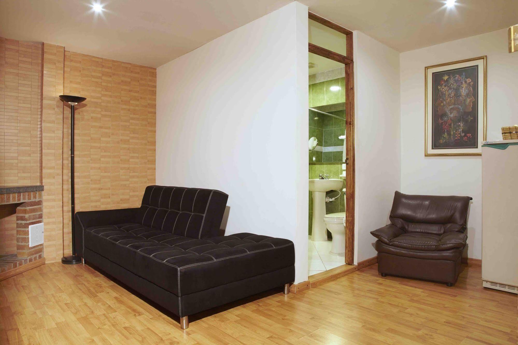 Hotel Charlies Place Bogota Bagian luar foto